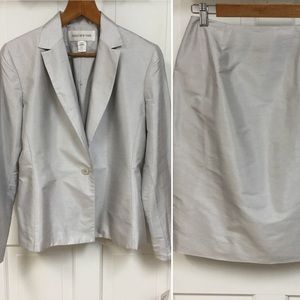 JONES NEW YORK sz 6+8 Suit Jacket and Skirt 100% Silk Silver Gray